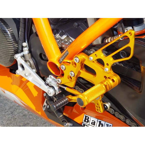 バックステップ/BLK 12P アップ RC8/R 08-13 - モトカスタム